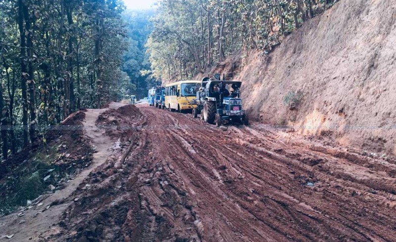 ट्रयाक खुलेको २९ वर्षपछि स्तरोन्नति हुँदै लोकमार्गको वैकल्पिक सडक